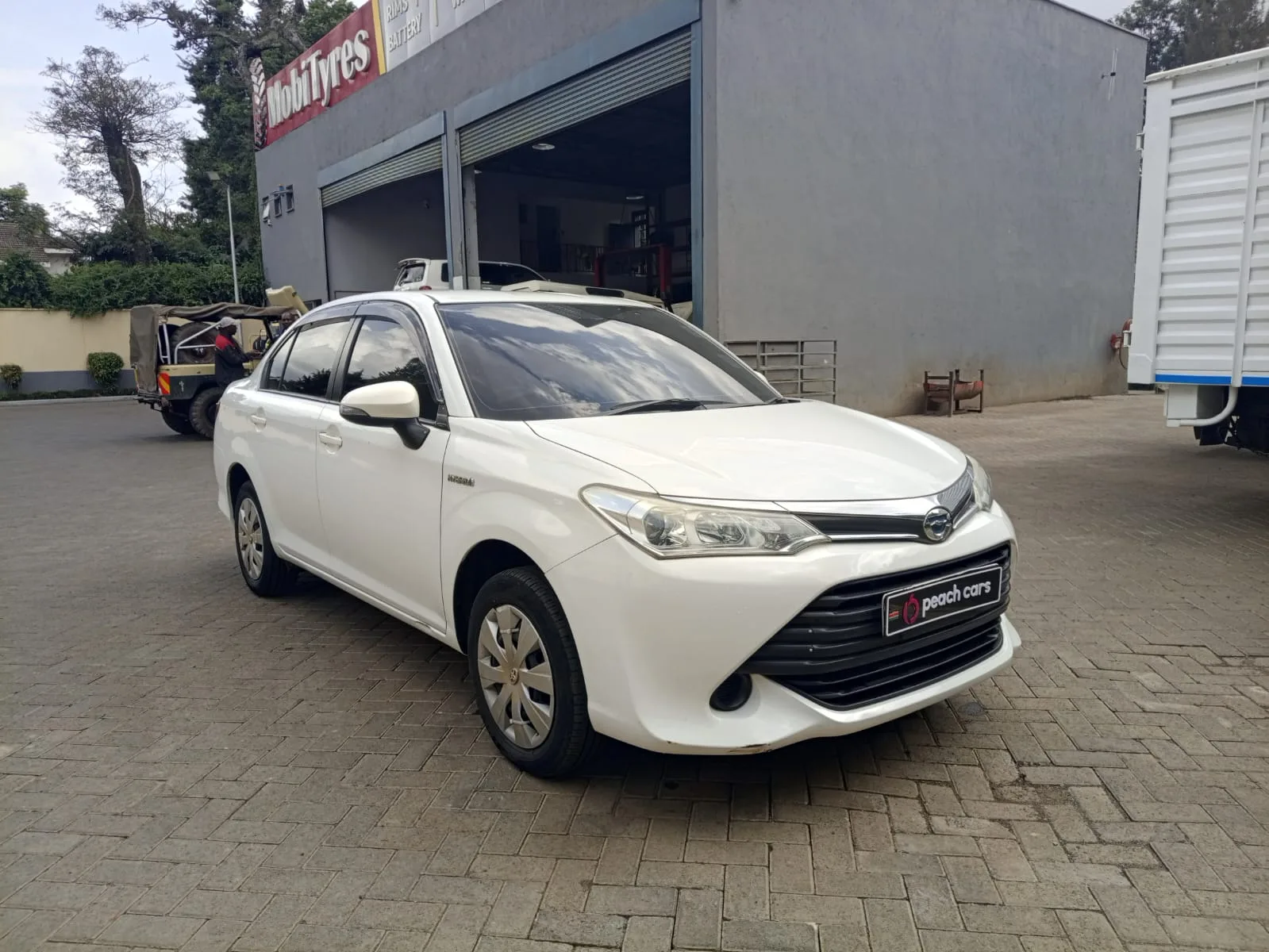 Toyota Axio 2016
